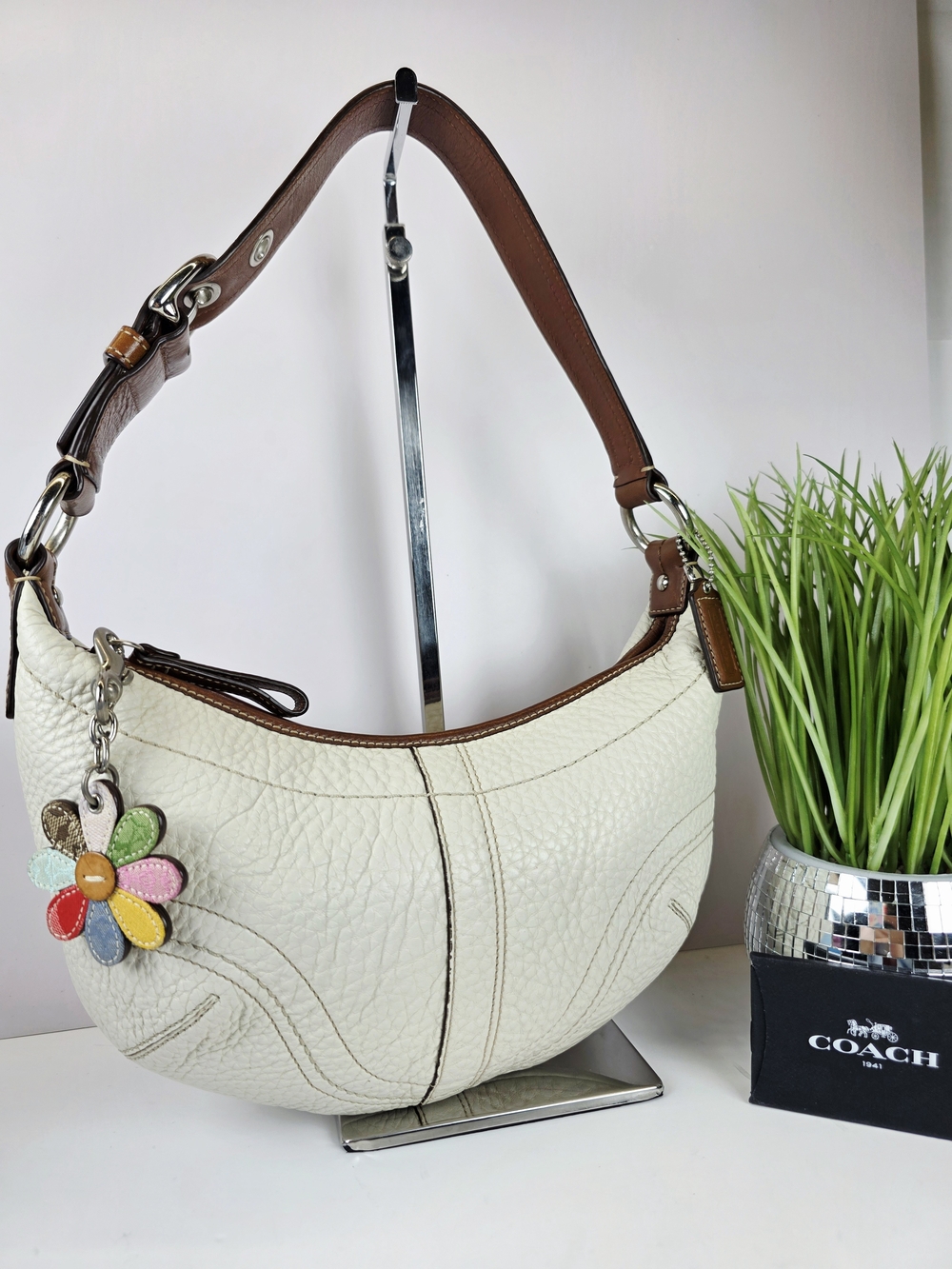 COACH Y2K Vintage Cream Soho Leather Hobo Shoulder Bag F12298 - Picture 3 of 11